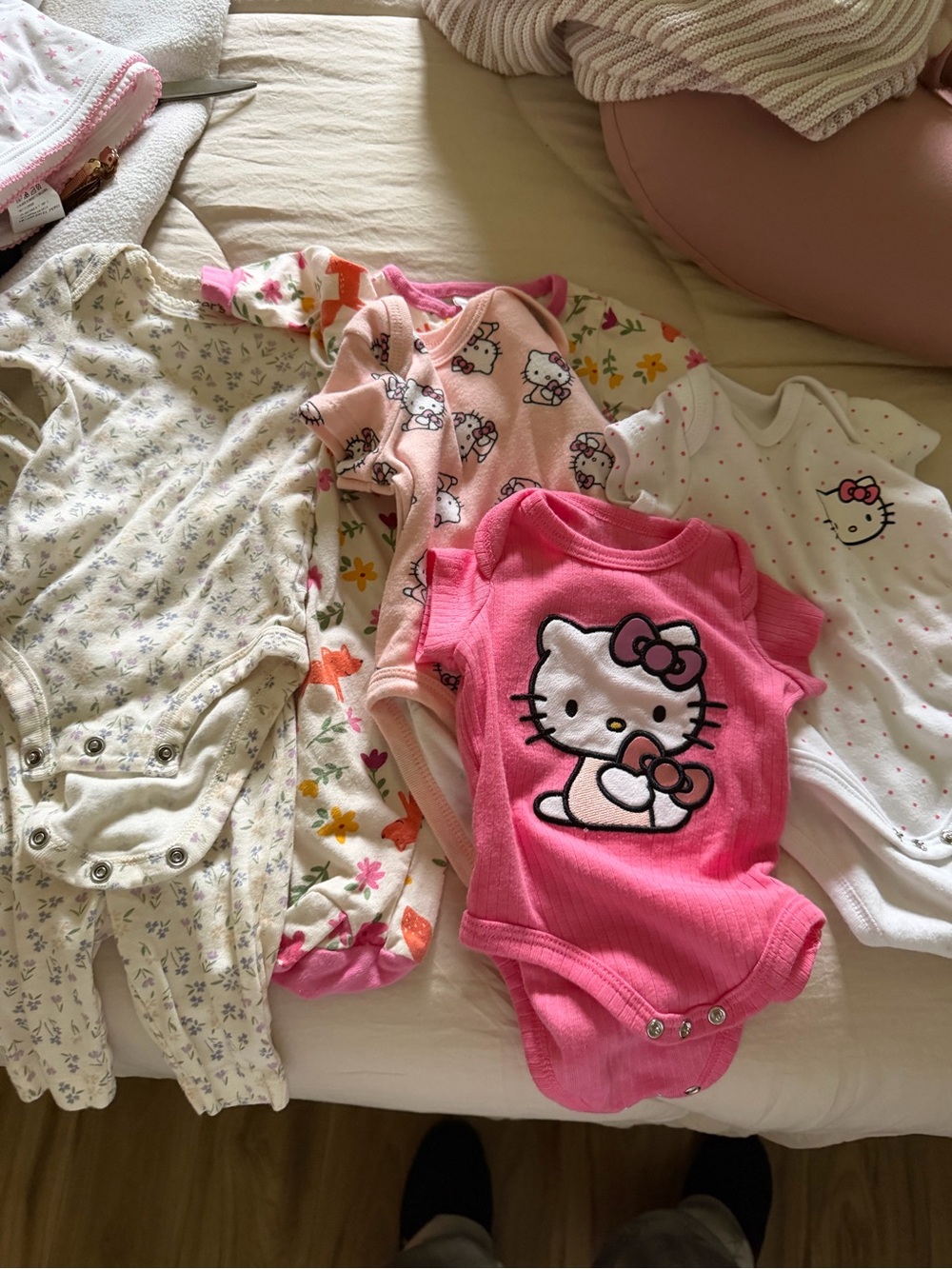 Baby girl bundle (newborn)